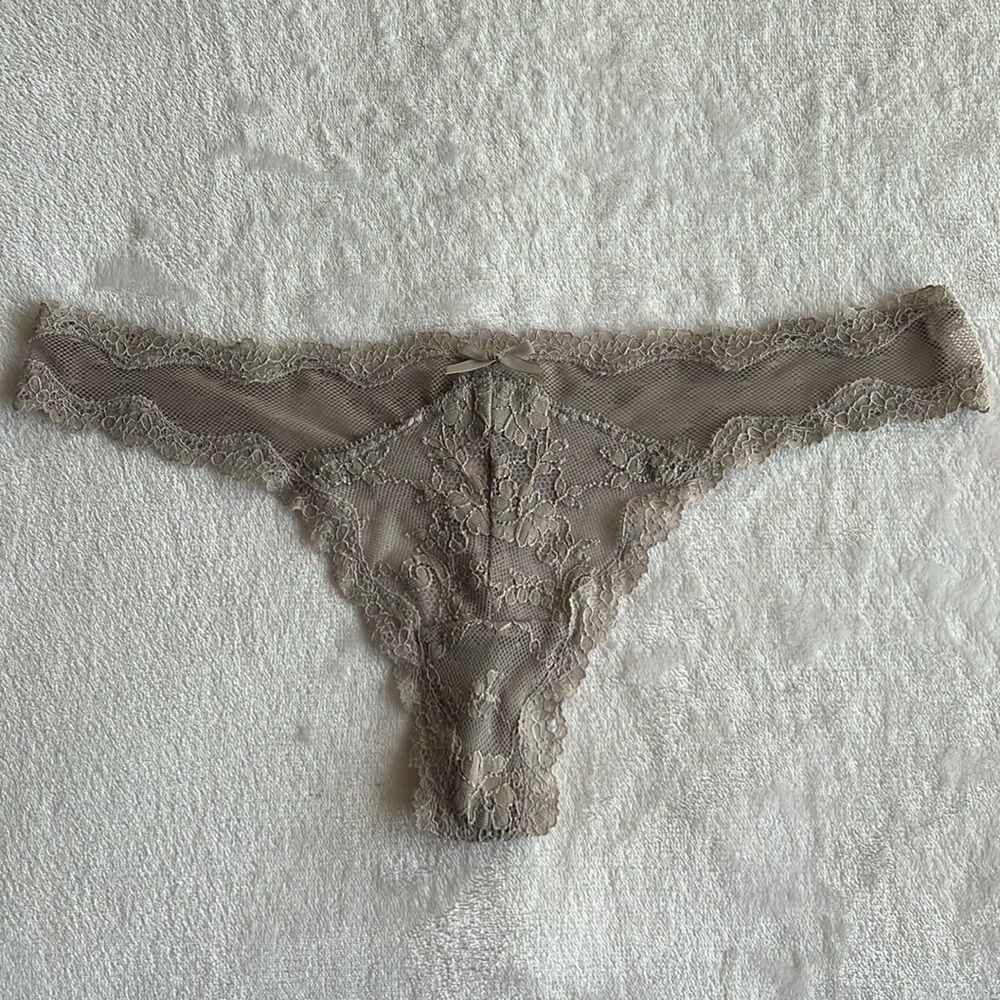 Victoria’s Secret Gray Lace Thong Panty Size M